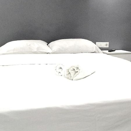 Buna Ziua Apartment Tonitza Nic. 克卢日-纳波卡 外观 照片